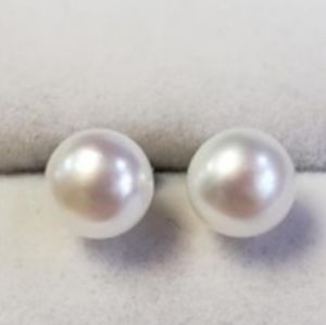 Silver Freshwater Pierced Earrings